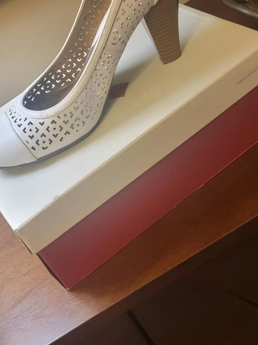 Naturalizer Women's White Footwear